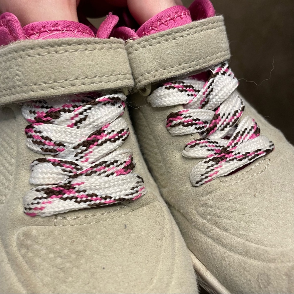 Carter’s High Top Velcro Sneakers little girls 9 - Picture 4 of 8